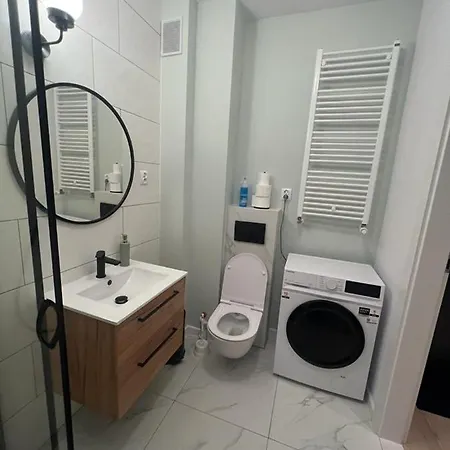 Akademicka Przy Onkologii 1 *