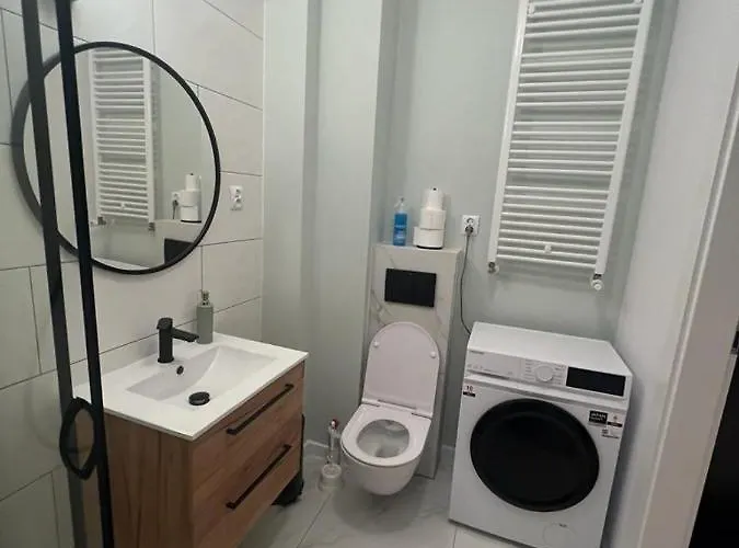 Akademicka Przy Onkologii 1 *